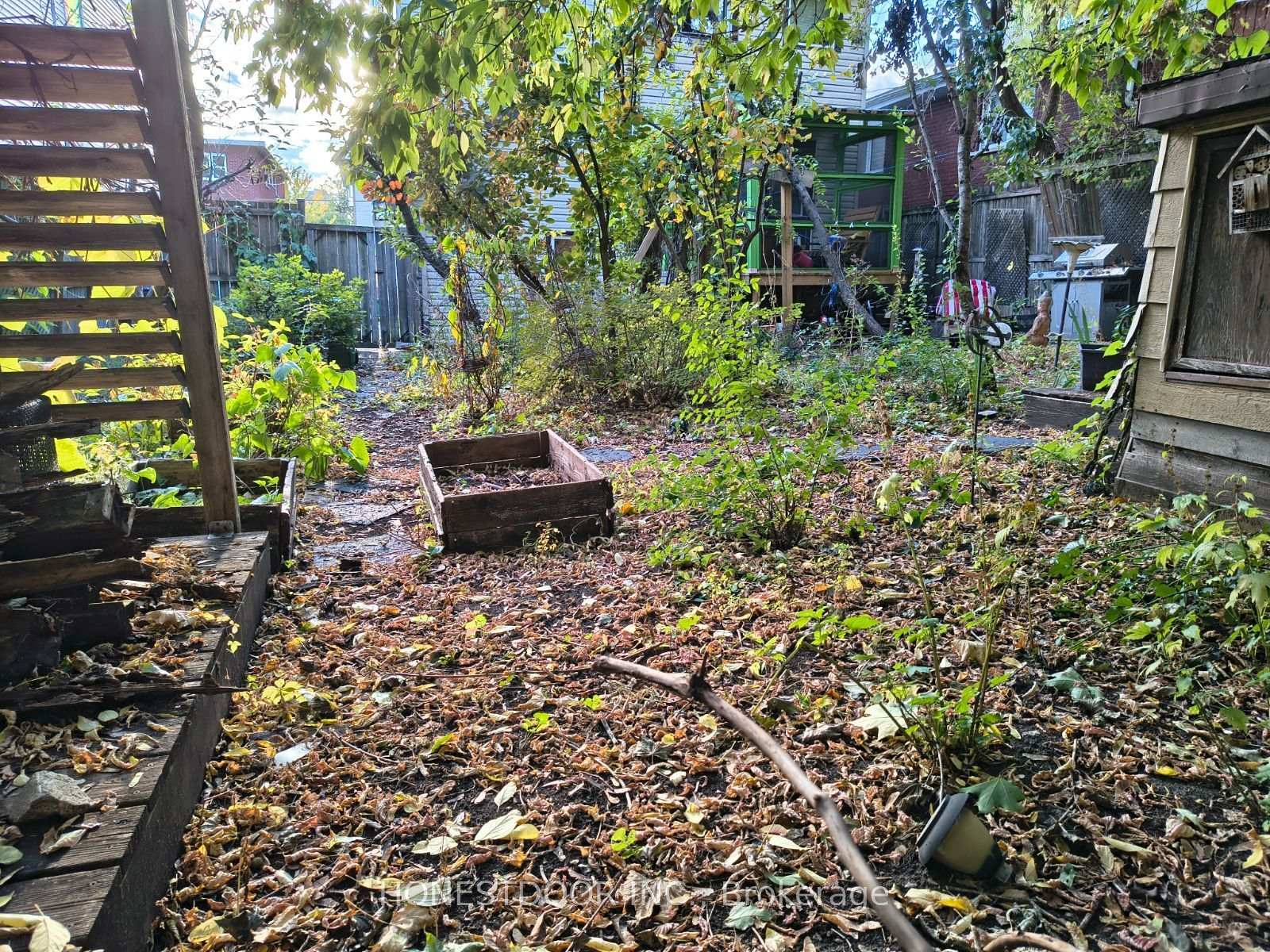 Photo 6 of 303 Lacasse Avenue, Ottawa, Vanier — HOMEH