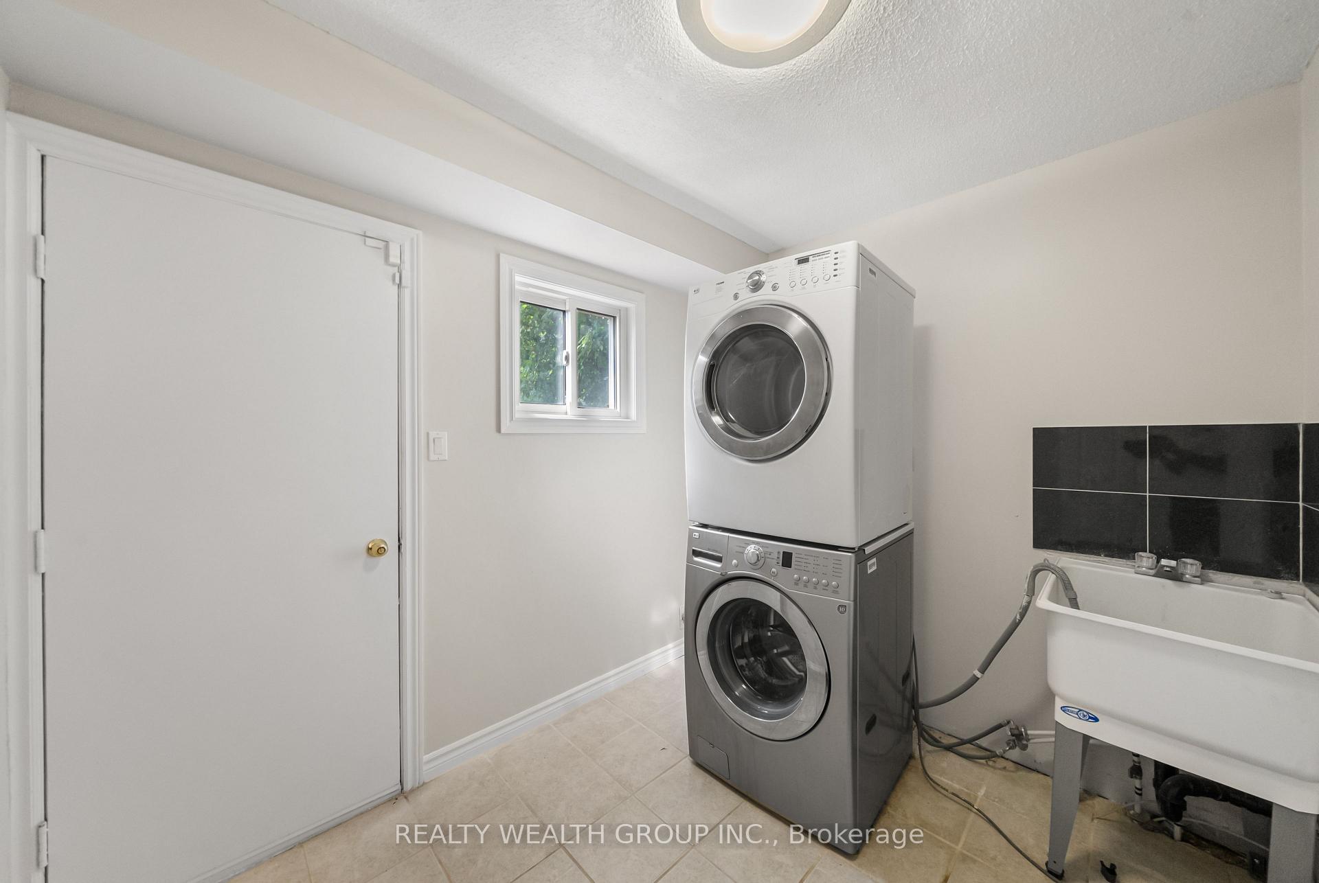 Photo 18 of 514 Grove Street E, Barrie, Grove East — HOMEH
