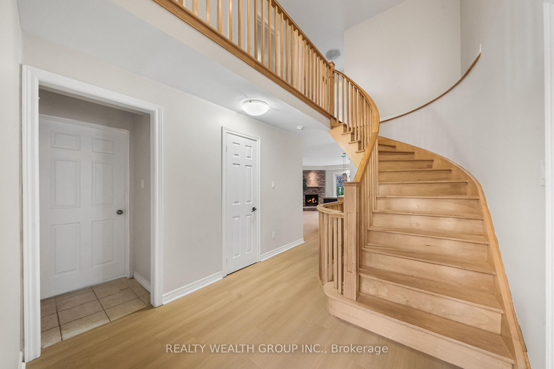 Photo 19 of 514 Grove Street E, Barrie, Grove East — HOMEH
