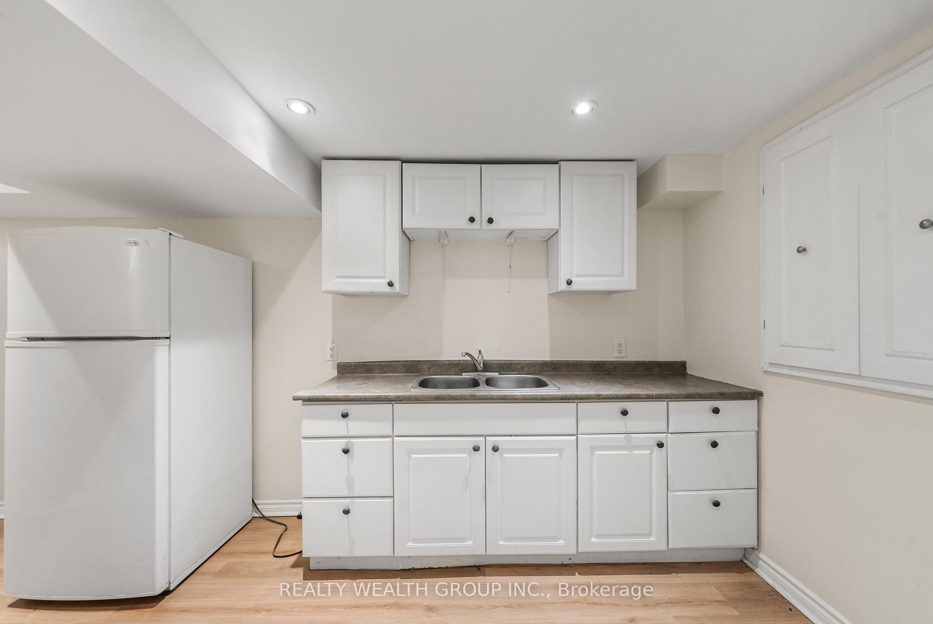 Photo 36 of 514 Grove Street E, Barrie, Grove East — HOMEH