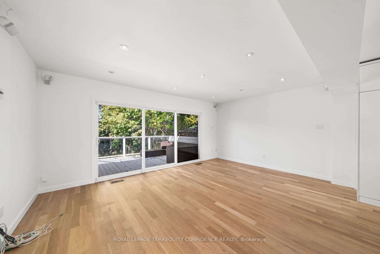 Photo 9 of 36 Sutcliffe Drive, North York, Bayview Village — HOMEH