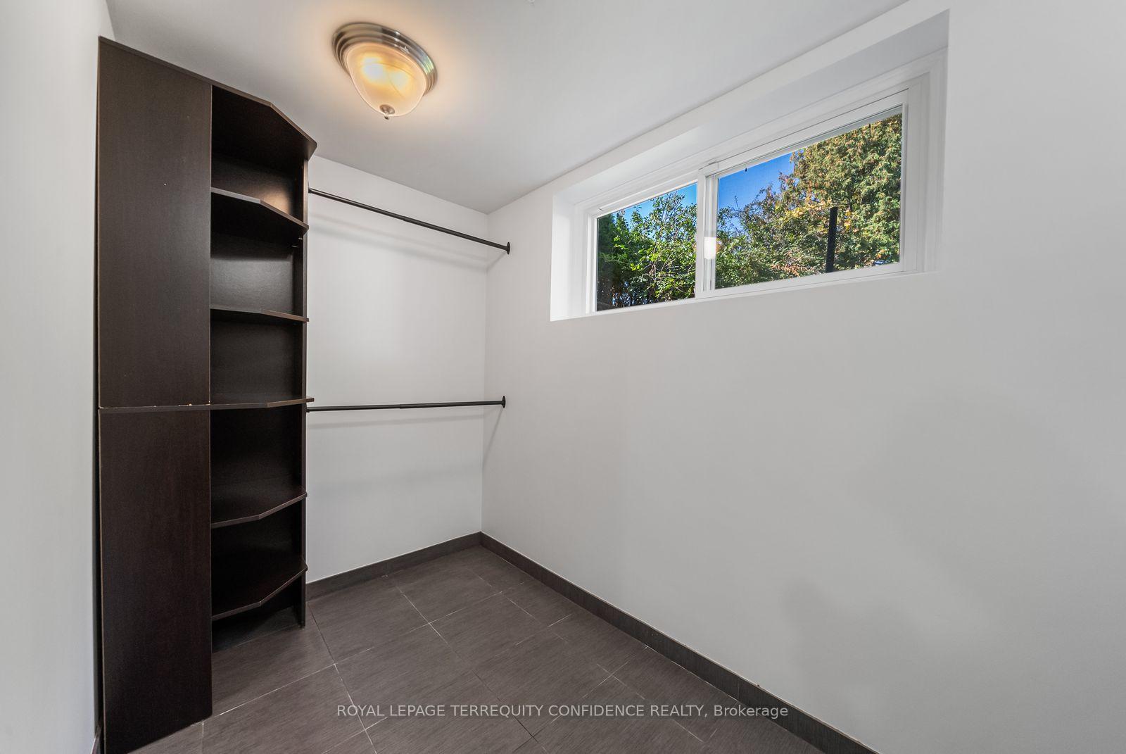 Photo 26 of 36 Sutcliffe Drive, North York, Bayview Village — HOMEH