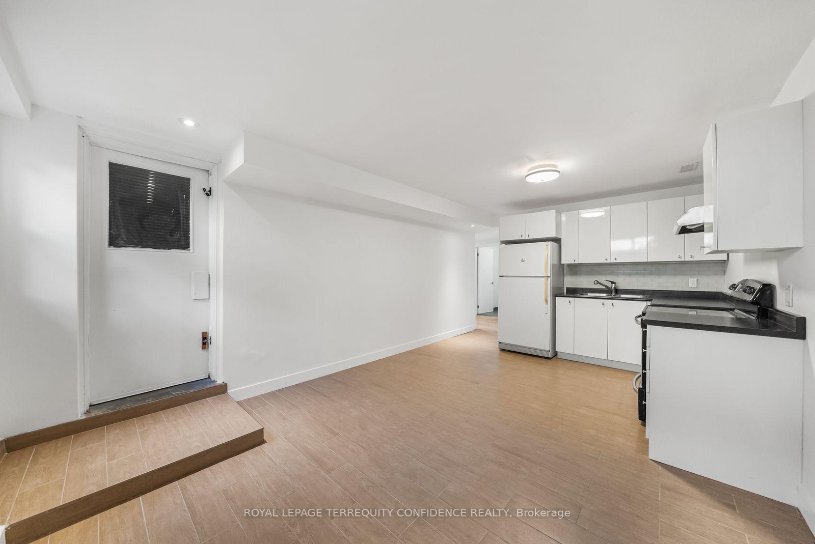 Photo 31 of 36 Sutcliffe Drive, North York, Bayview Village — HOMEH
