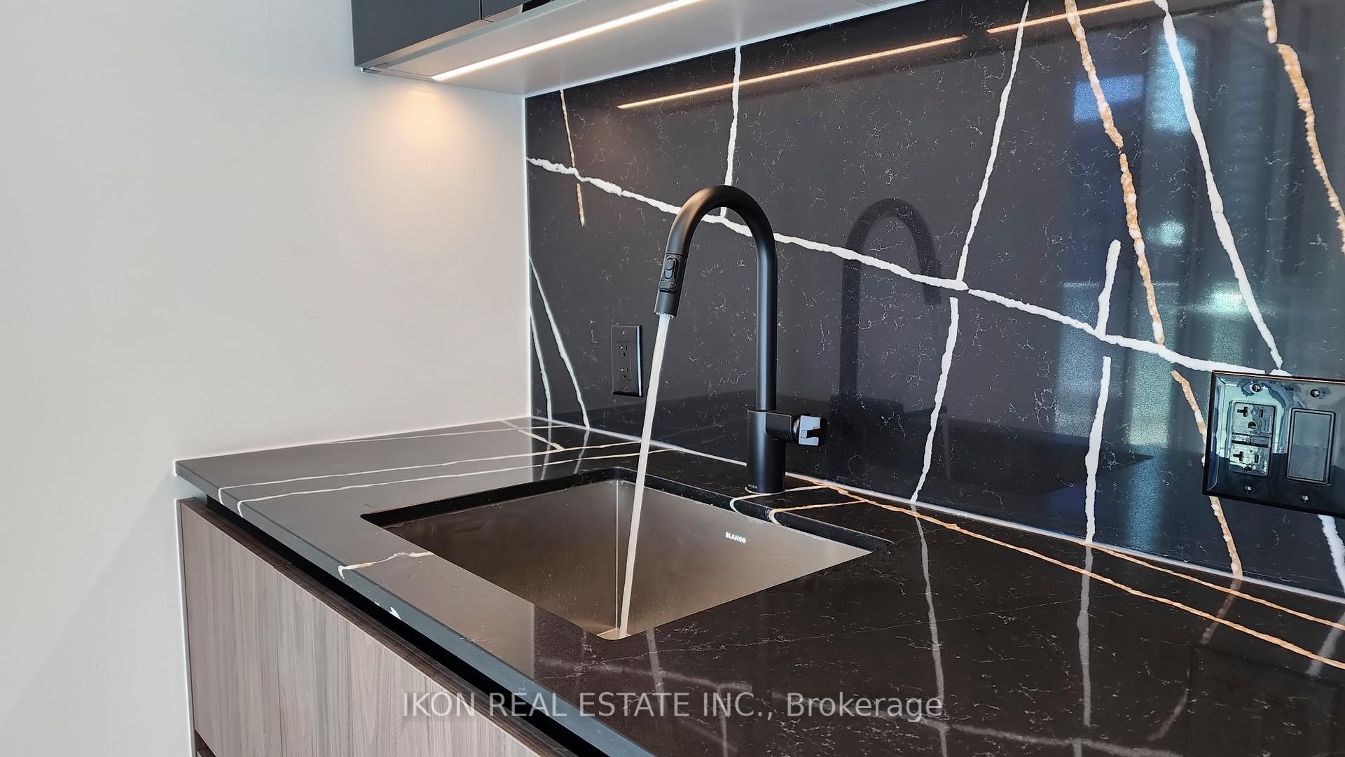 Photo 7 of Unit 912, 425 Front St East Street, Toronto, Waterfront Communities — HOMEH