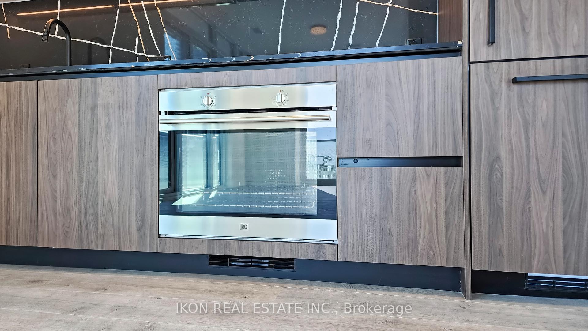 Photo 9 of Unit 912, 425 Front St East Street, Toronto, Waterfront Communities — HOMEH
