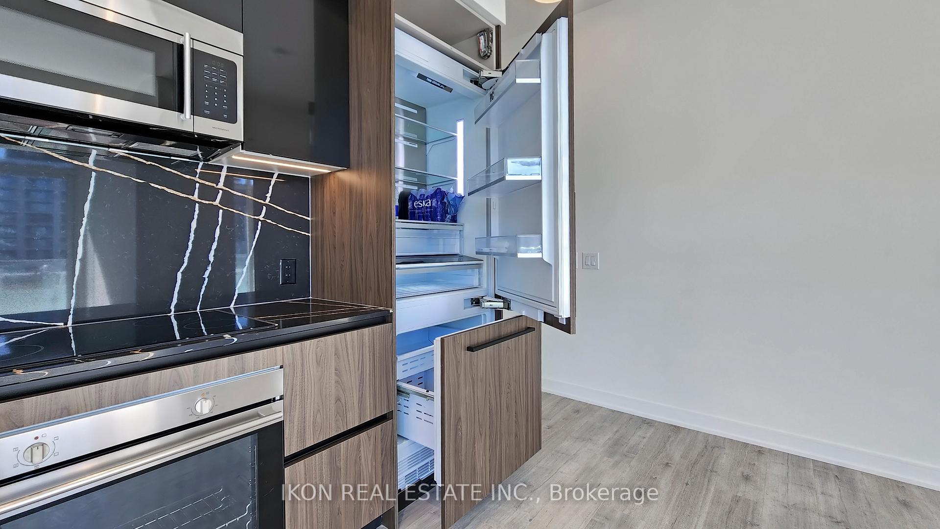Photo 10 of Unit 912, 425 Front St East Street, Toronto, Waterfront Communities — HOMEH