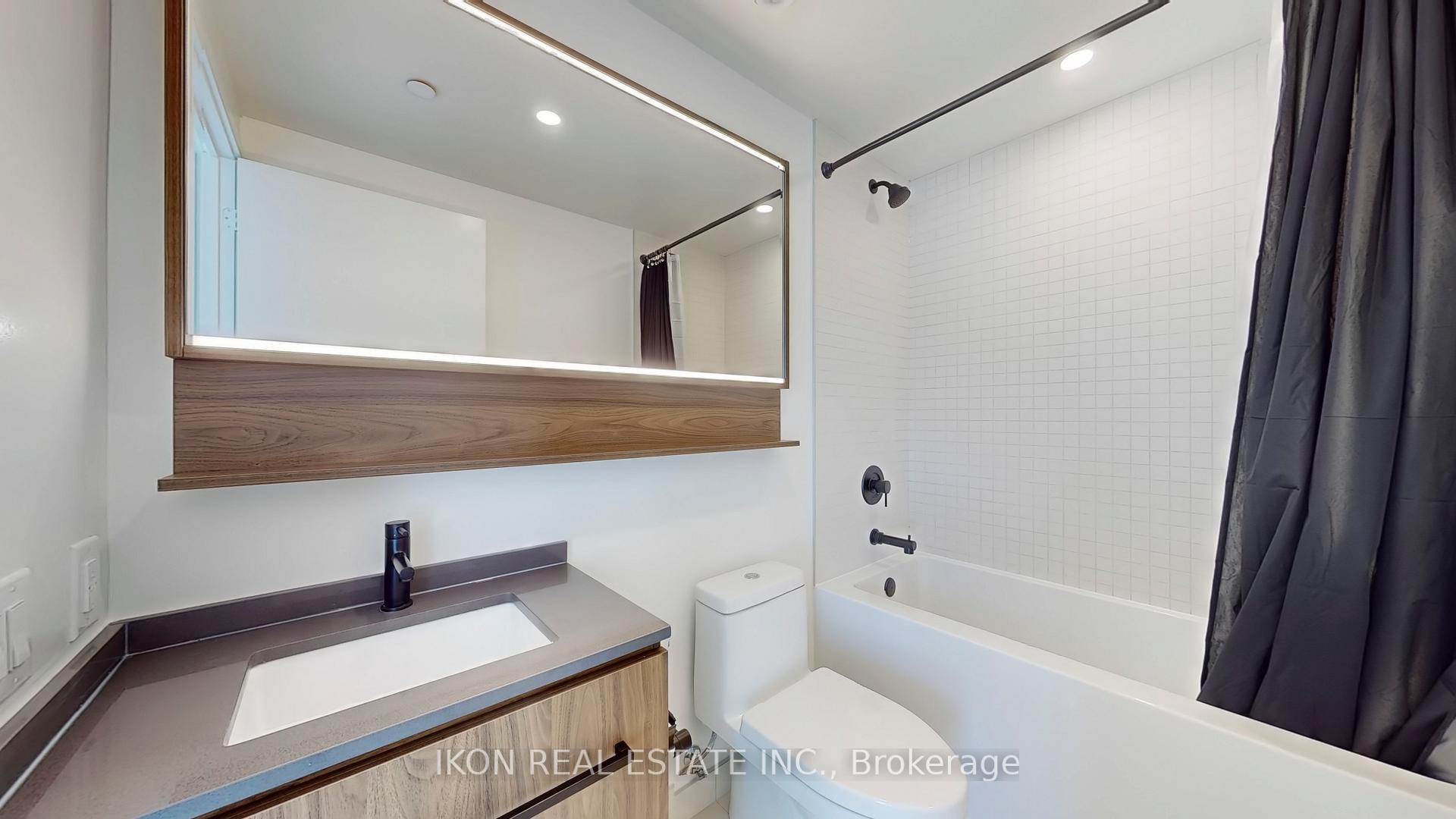Photo 15 of Unit 912, 425 Front St East Street, Toronto, Waterfront Communities — HOMEH