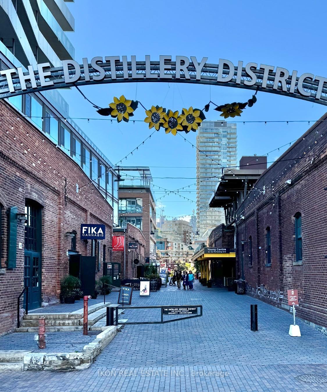 Photo 32 of Unit 912, 425 Front St East Street, Toronto, Waterfront Communities — HOMEH