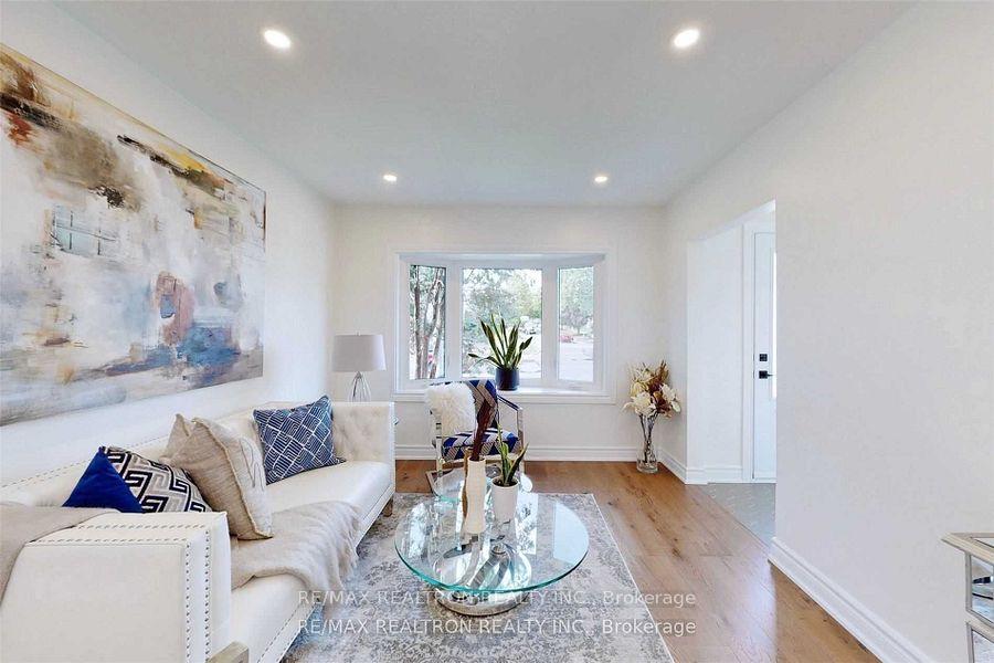 Photo 9 of 3151 St Clair Avenue E, Scarborough, Clairlea-Birchmount — HOMEH
