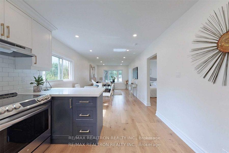 Photo 12 of 3151 St Clair Avenue E, Scarborough, Clairlea-Birchmount — HOMEH