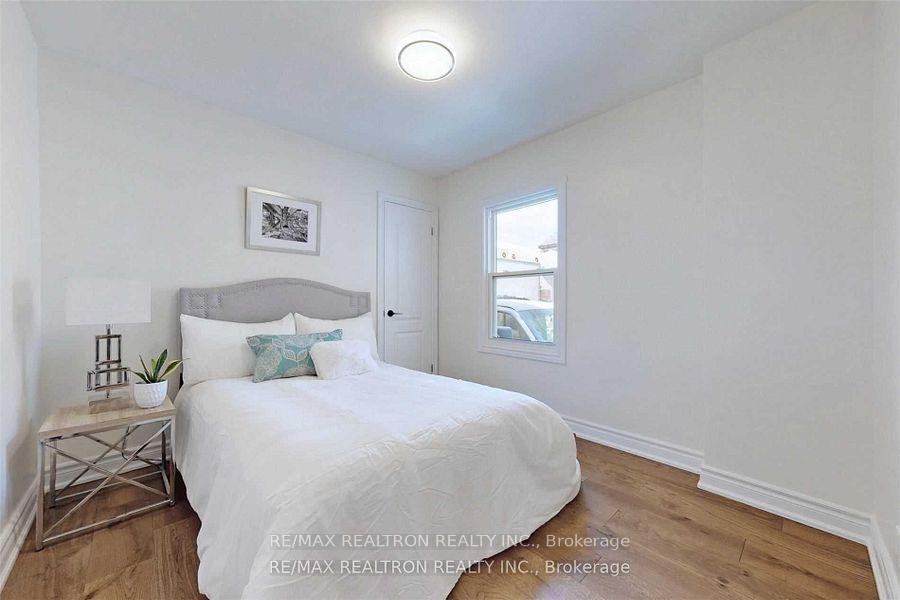 Photo 16 of 3151 St Clair Avenue E, Scarborough, Clairlea-Birchmount — HOMEH