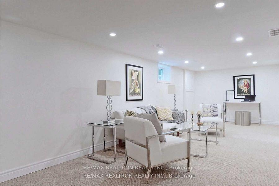 Photo 20 of 3151 St Clair Avenue E, Scarborough, Clairlea-Birchmount — HOMEH