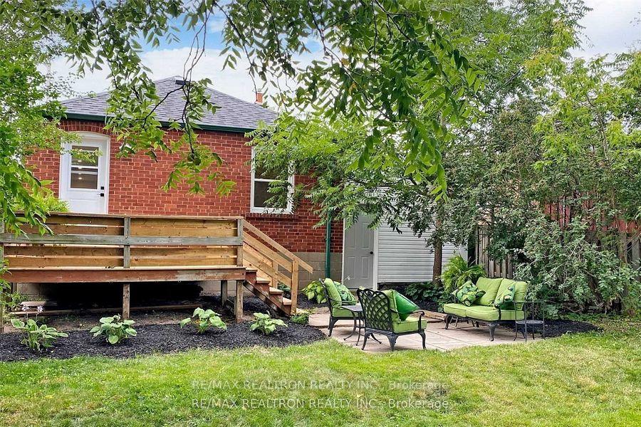Photo 34 of 3151 St Clair Avenue E, Scarborough, Clairlea-Birchmount — HOMEH