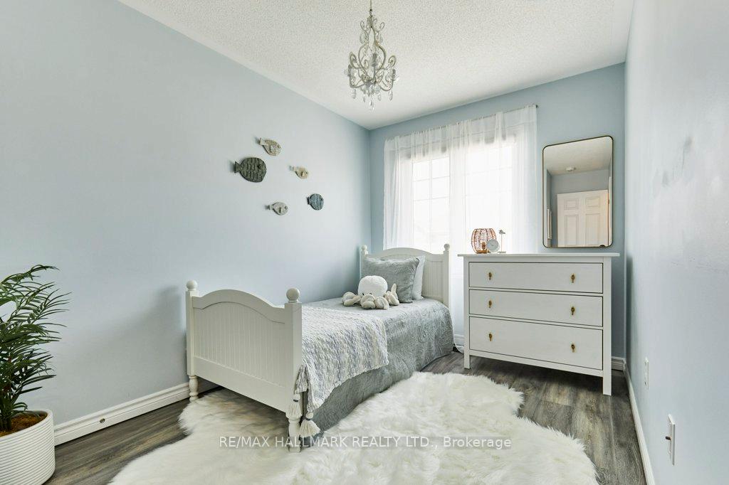 Photo 13 of 99 Markham Trail, Clarington, Bowmanville — HOMEH