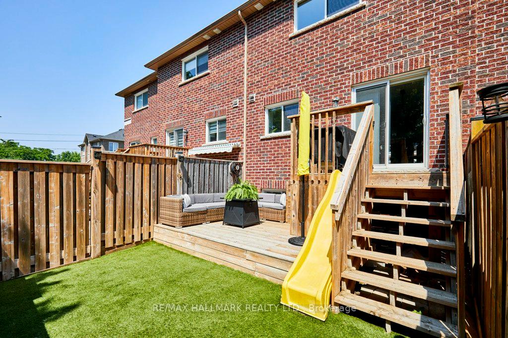 Photo 16 of 99 Markham Trail, Clarington, Bowmanville — HOMEH
