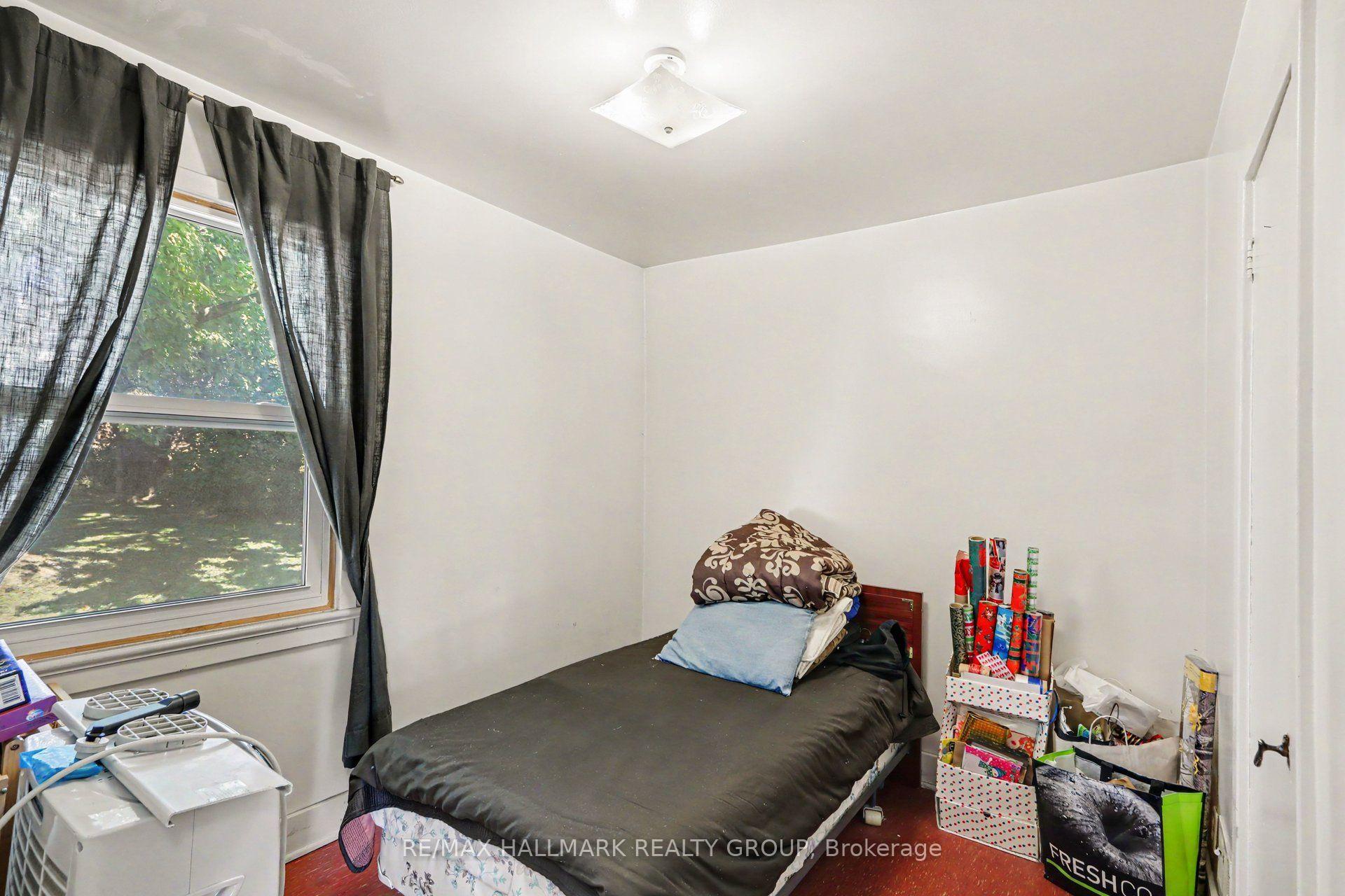 Photo 6 of 1388 Normandy Crescent, Ottawa, Carleton Heights — HOMEH