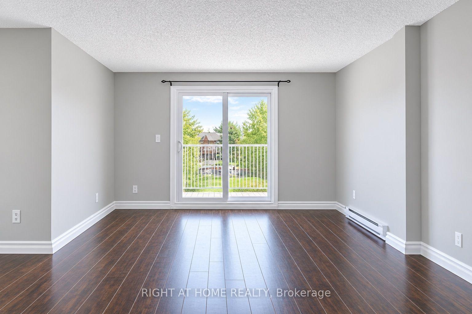 Photo 3 of Unit 56, 508 Essa Road, Barrie, Holly — HOMEH