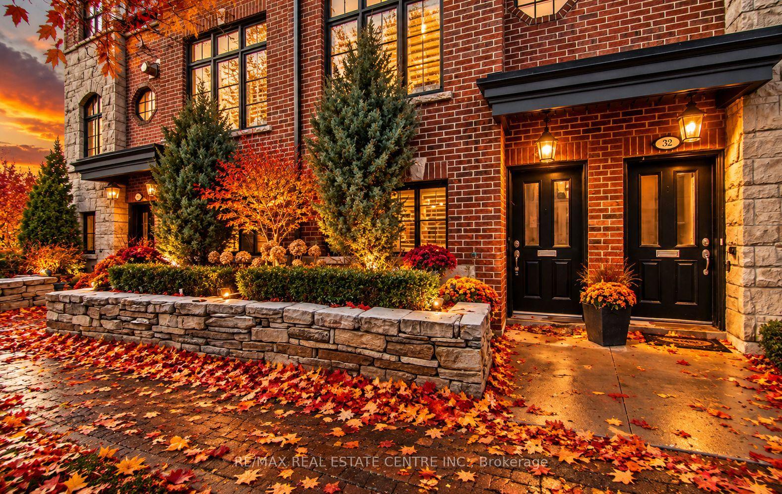 Photo 2 of 30 Cormier Heights, Etobicoke, Mimico — HOMEH