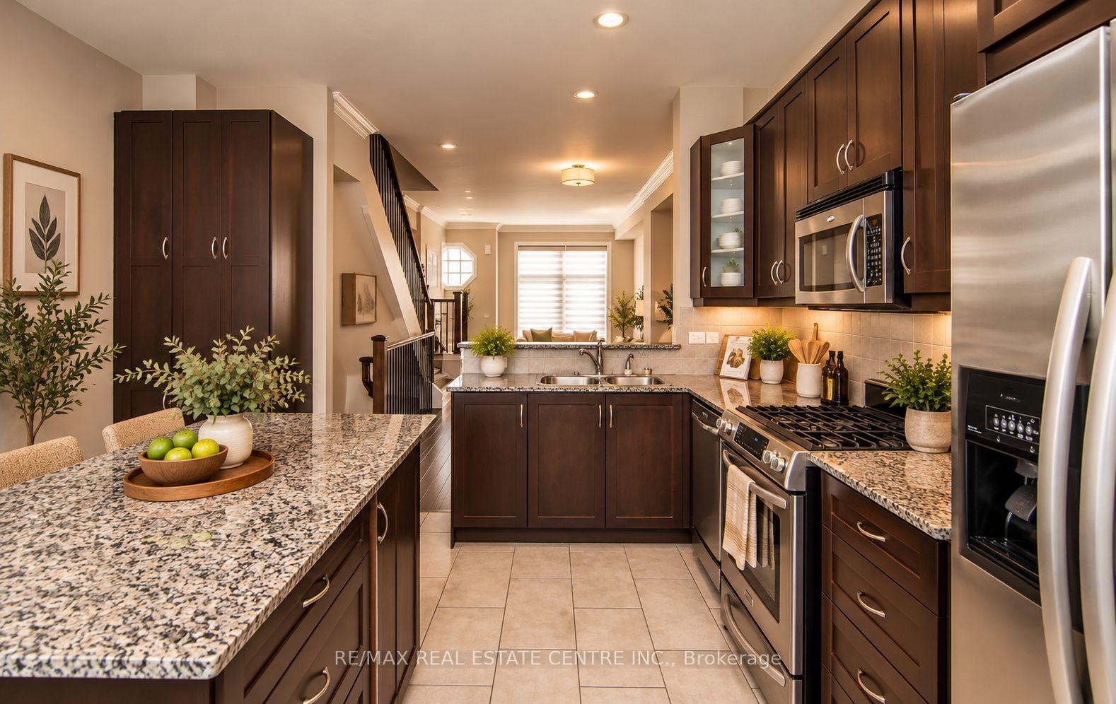 Photo 19 of 30 Cormier Heights, Etobicoke, Mimico — HOMEH