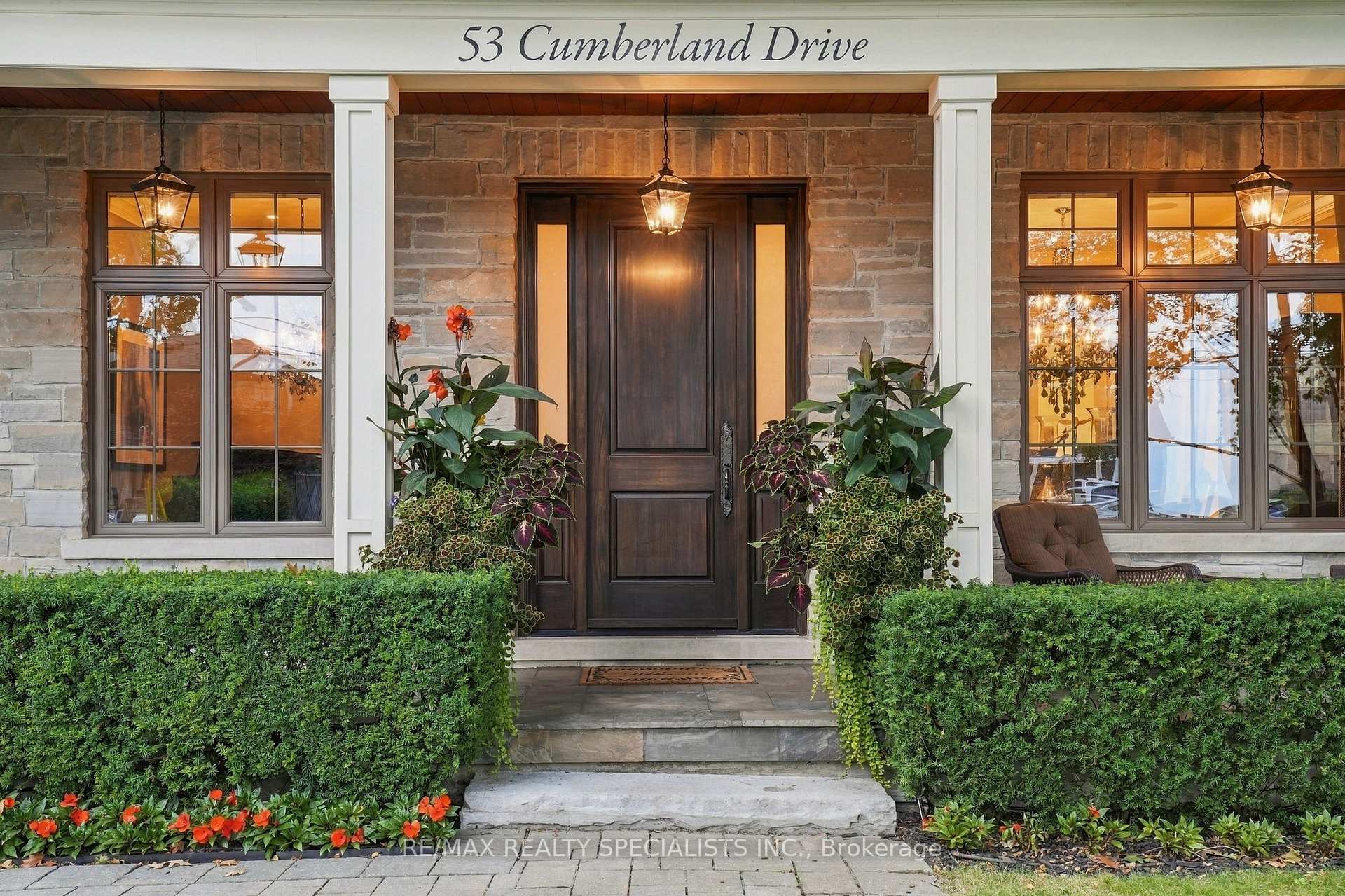 Photo 2 of 53 Cumberland Drive, Mississauga, Port Credit — HOMEH