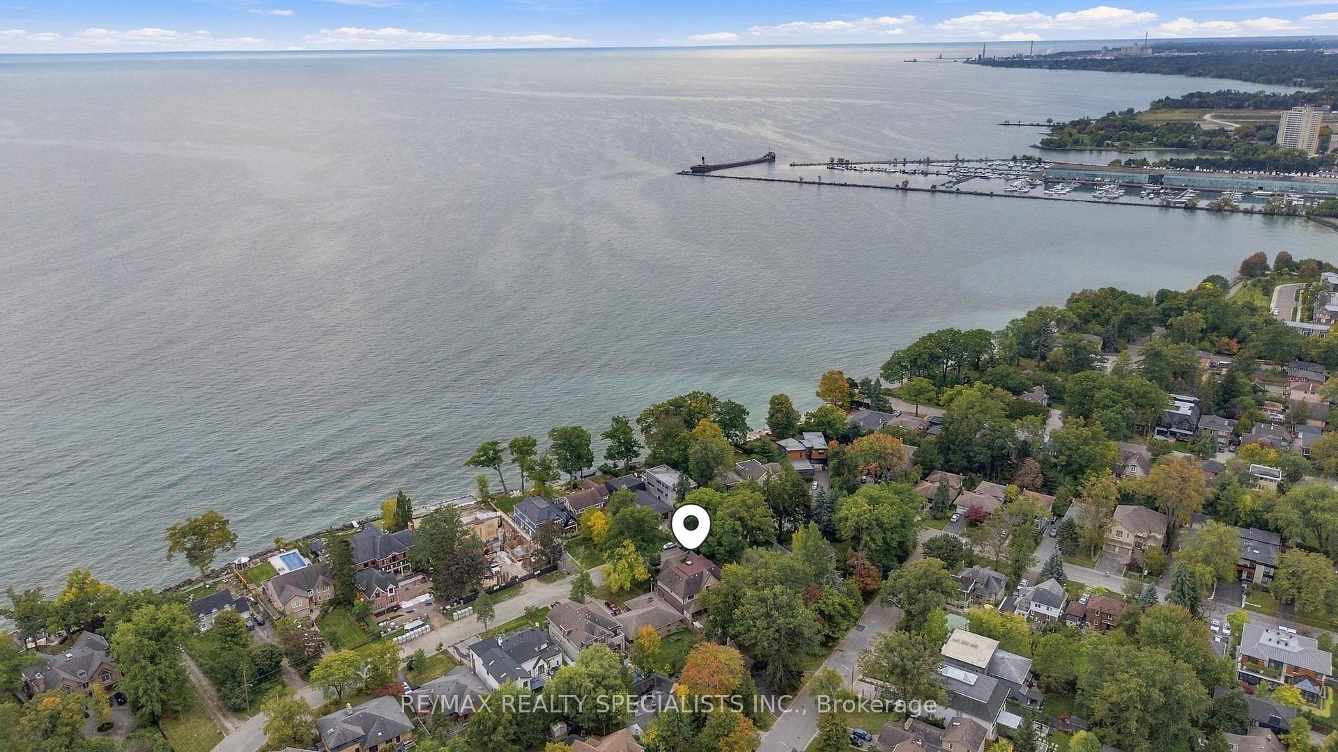 Photo 5 of 53 Cumberland Drive, Mississauga, Port Credit — HOMEH