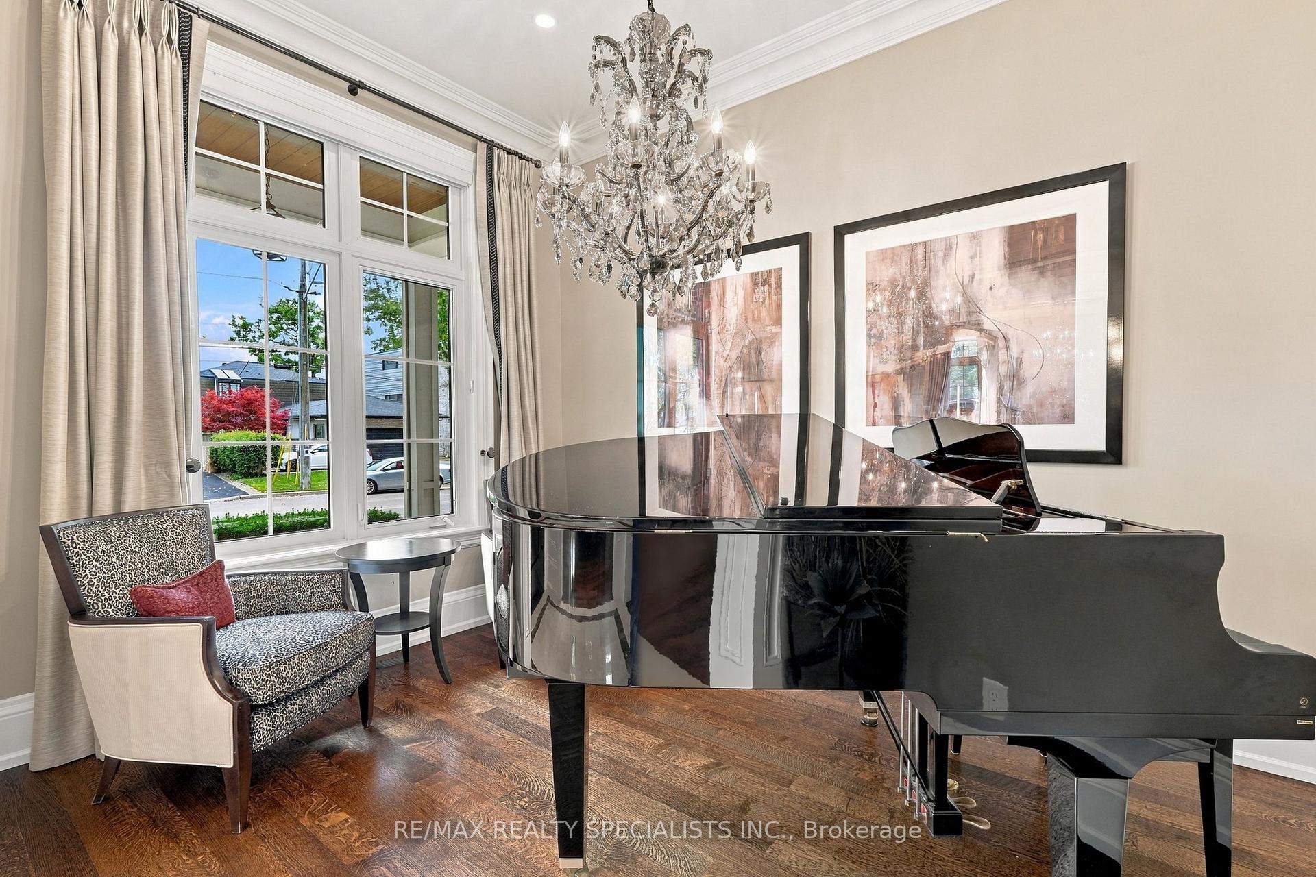 Photo 10 of 53 Cumberland Drive, Mississauga, Port Credit — HOMEH