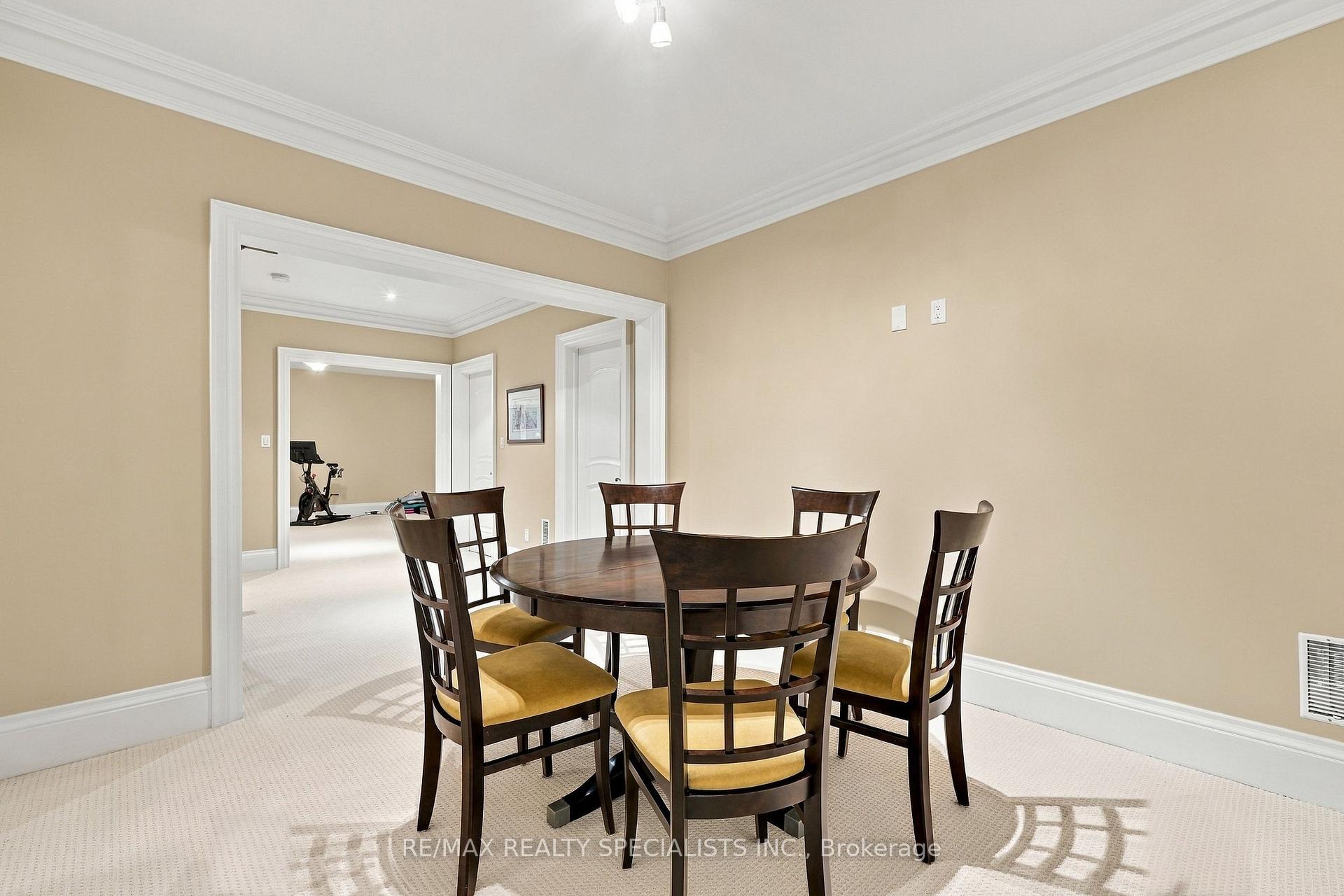 Photo 32 of 53 Cumberland Drive, Mississauga, Port Credit — HOMEH