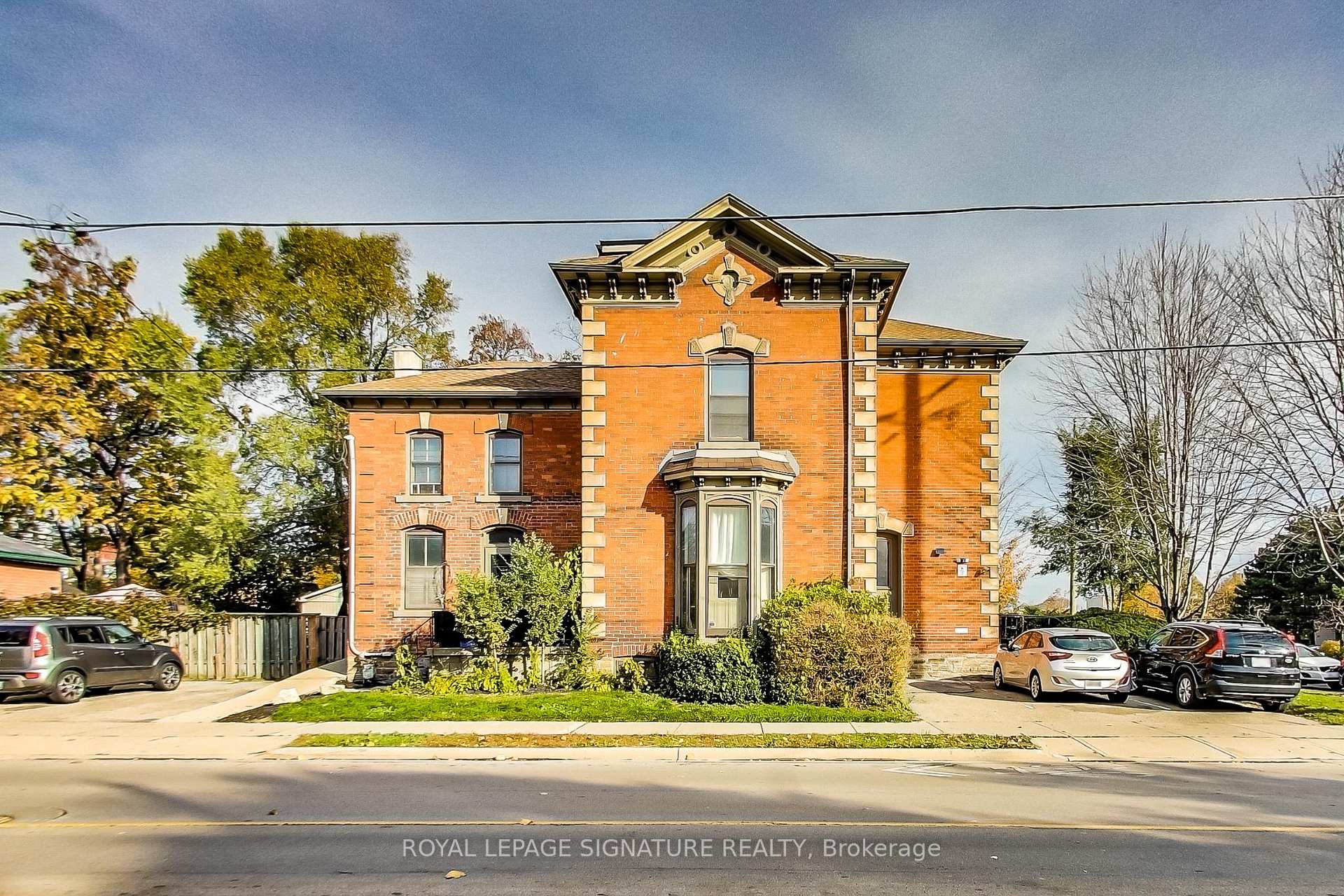 Photo 2 of Unit 4, 102 West Avenue S, Hamilton, Corktown — HOMEH