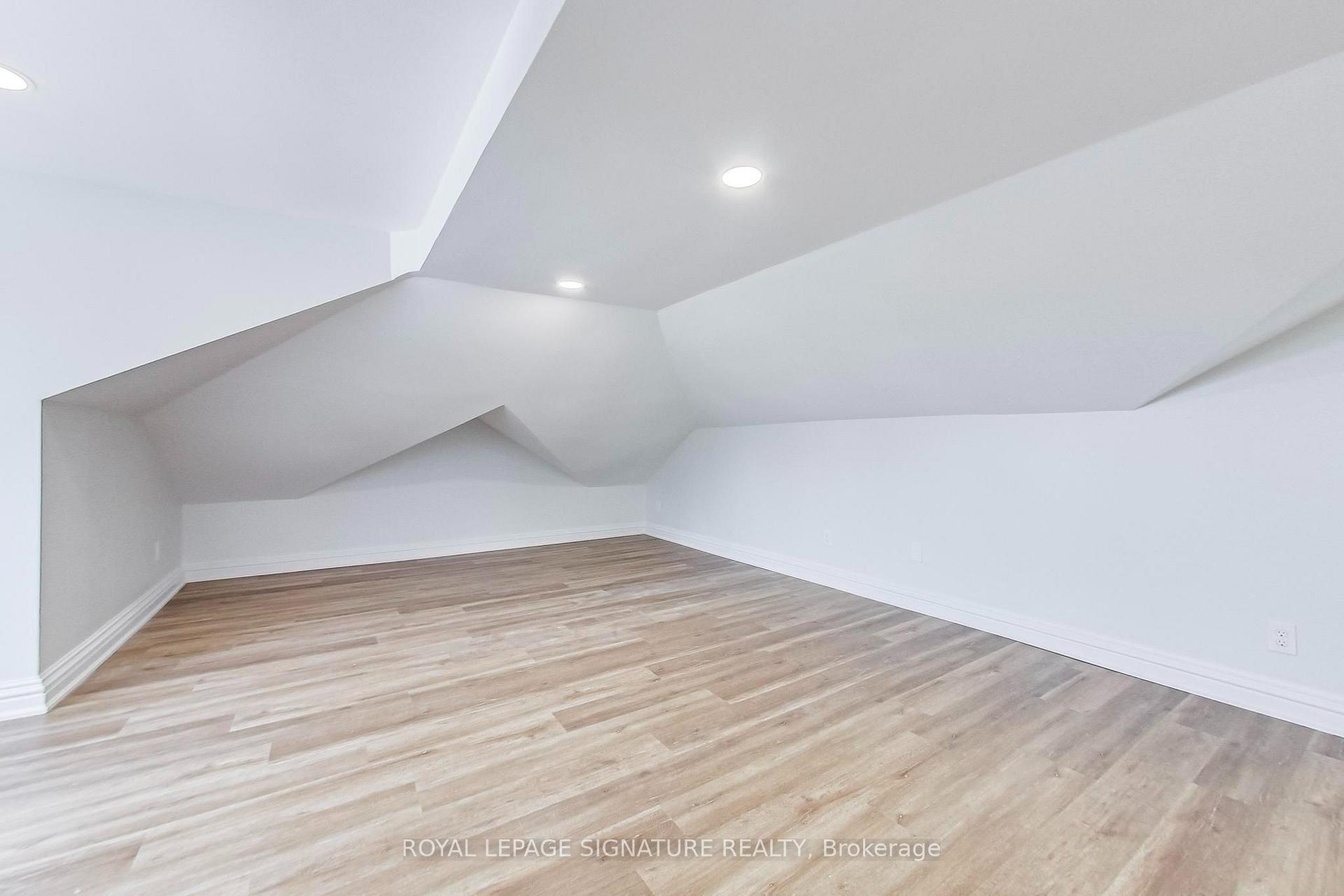 Photo 5 of Unit 4, 102 West Avenue S, Hamilton, Corktown — HOMEH