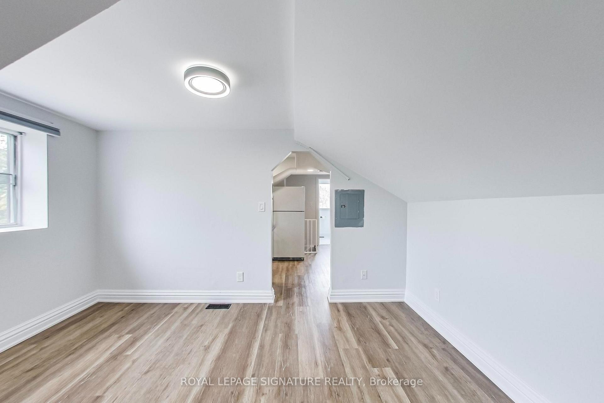 Photo 13 of Unit 4, 102 West Avenue S, Hamilton, Corktown — HOMEH