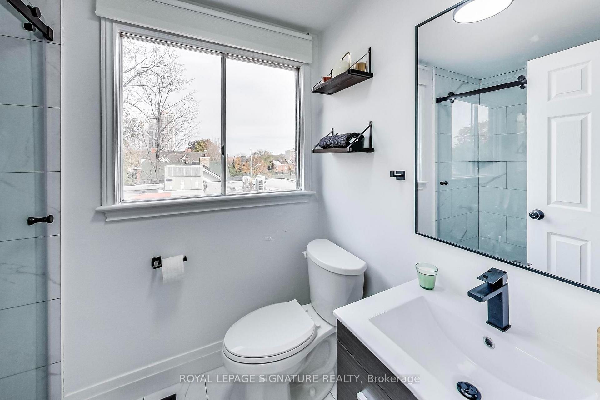 Photo 14 of Unit 4, 102 West Avenue S, Hamilton, Corktown — HOMEH