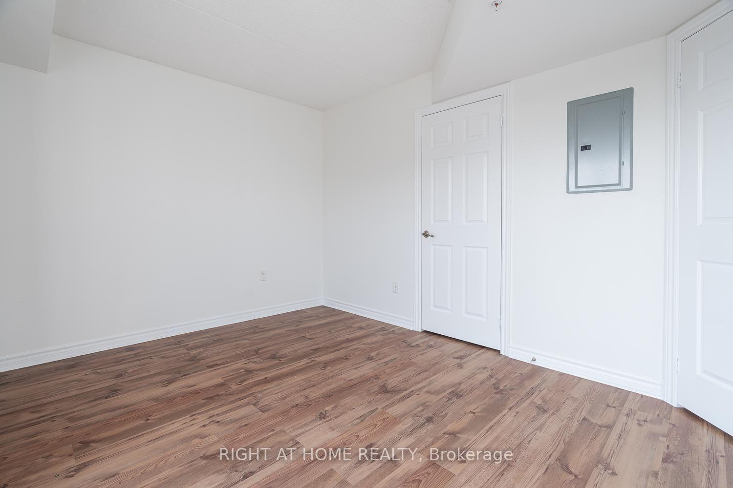 Photo 14 of Unit 302, 1471 Maple Avenue, Milton, Dempsey — HOMEH