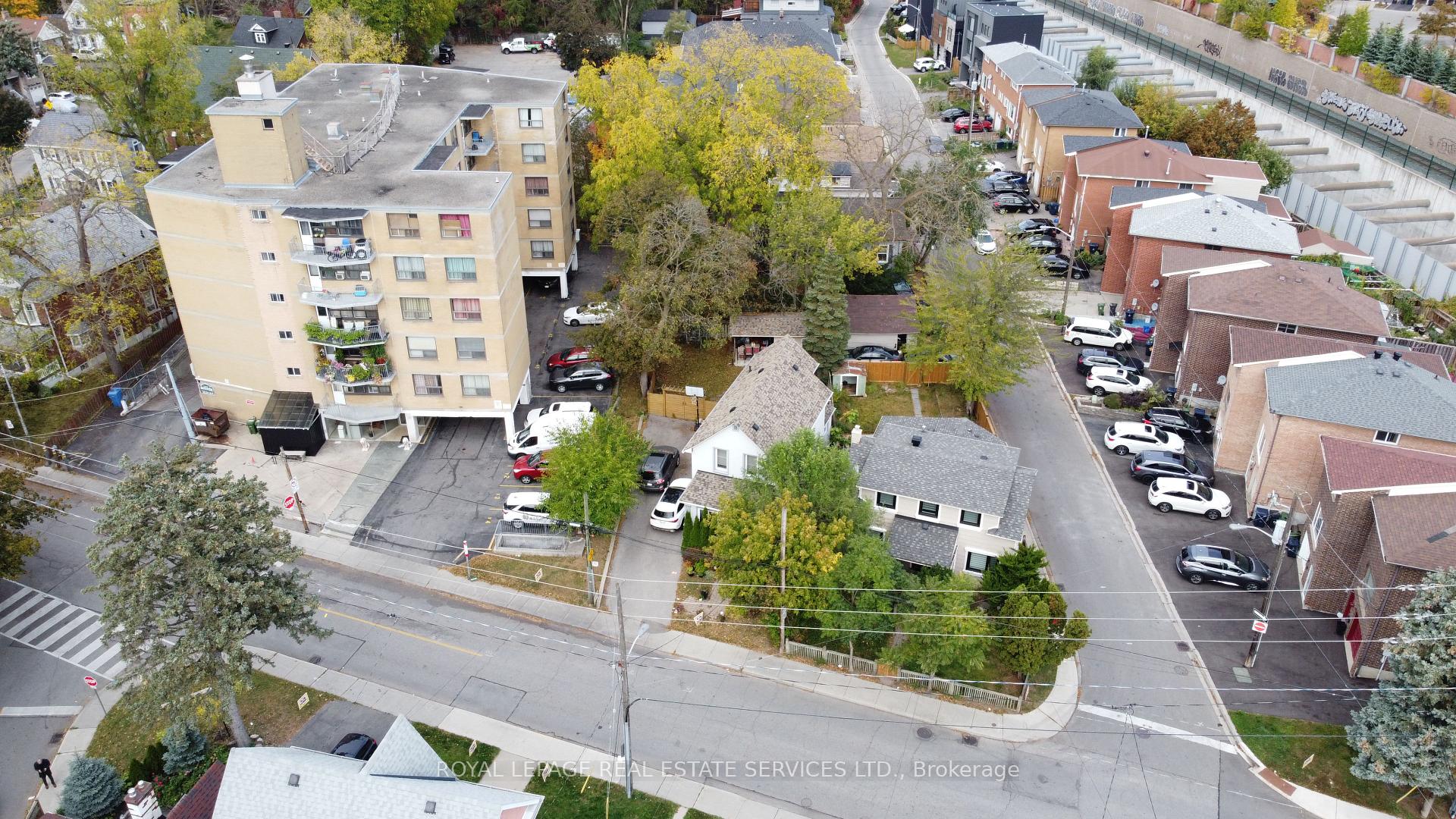 Photo 2 of 40 Church Street, North York, Weston — HOMEH