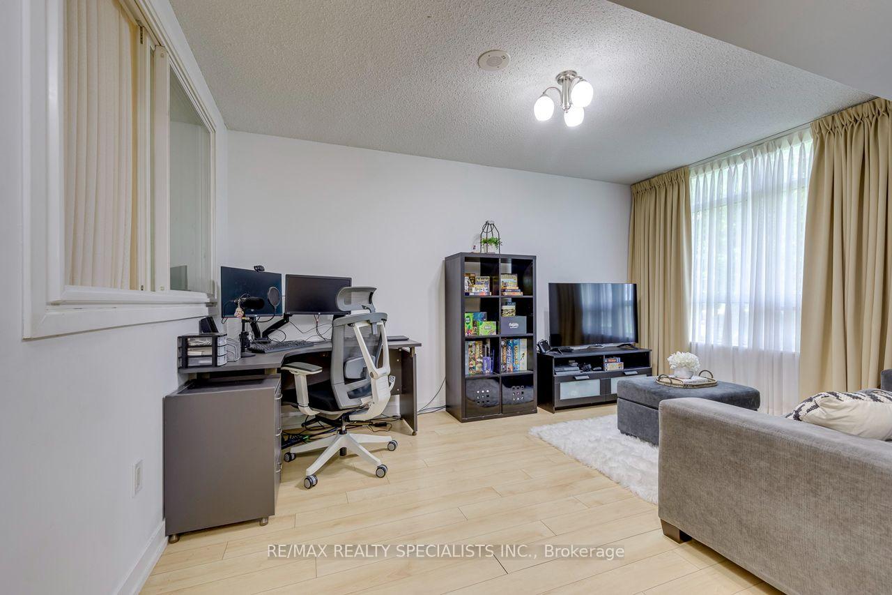 Photo 12 of Unit 103, 812 Landsdowne Avenue, Toronto, Dovercourt-Wallace Emerson-Junction — HOMEH