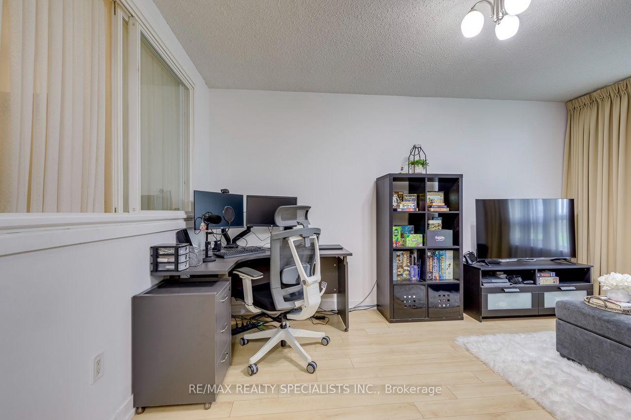 Photo 13 of Unit 103, 812 Landsdowne Avenue, Toronto, Dovercourt-Wallace Emerson-Junction — HOMEH