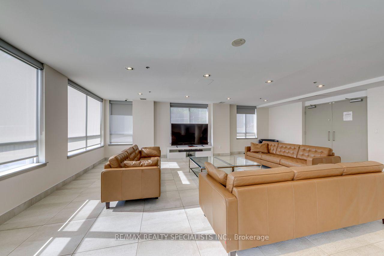 Photo 24 of Unit 103, 812 Landsdowne Avenue, Toronto, Dovercourt-Wallace Emerson-Junction — HOMEH