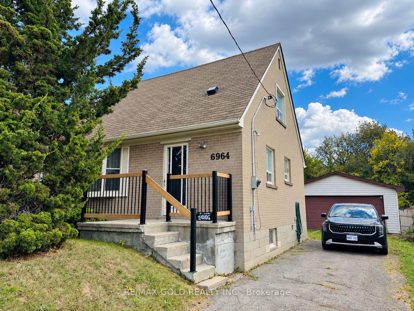 Photo 3 of 6964 Justine Drive, Mississauga, Malton — HOMEH