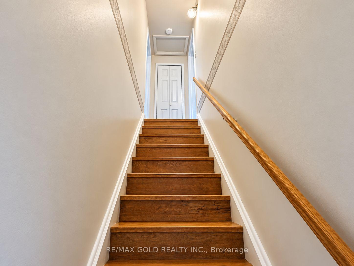 Photo 17 of 6964 Justine Drive, Mississauga, Malton — HOMEH