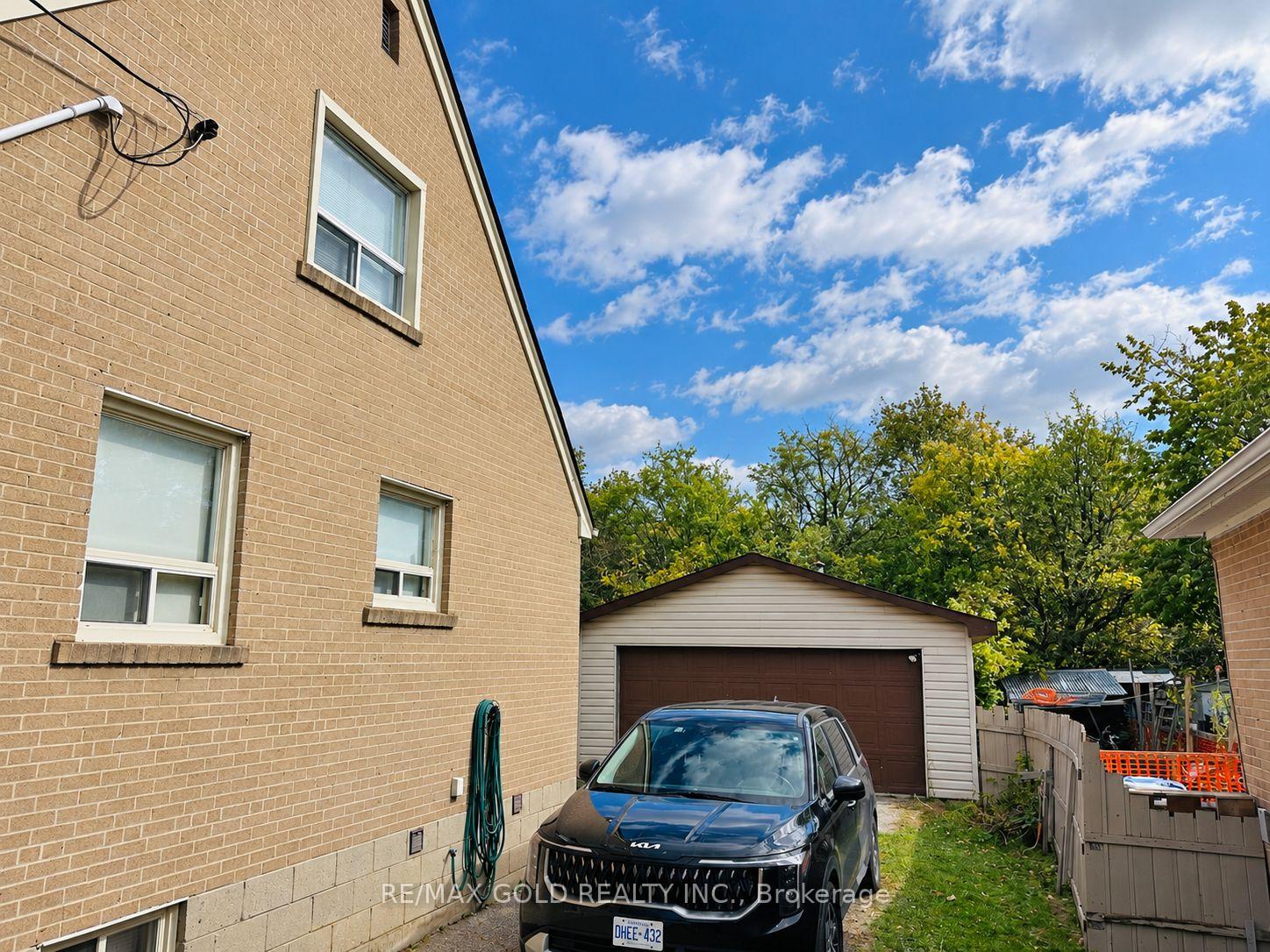 Photo 25 of 6964 Justine Drive, Mississauga, Malton — HOMEH