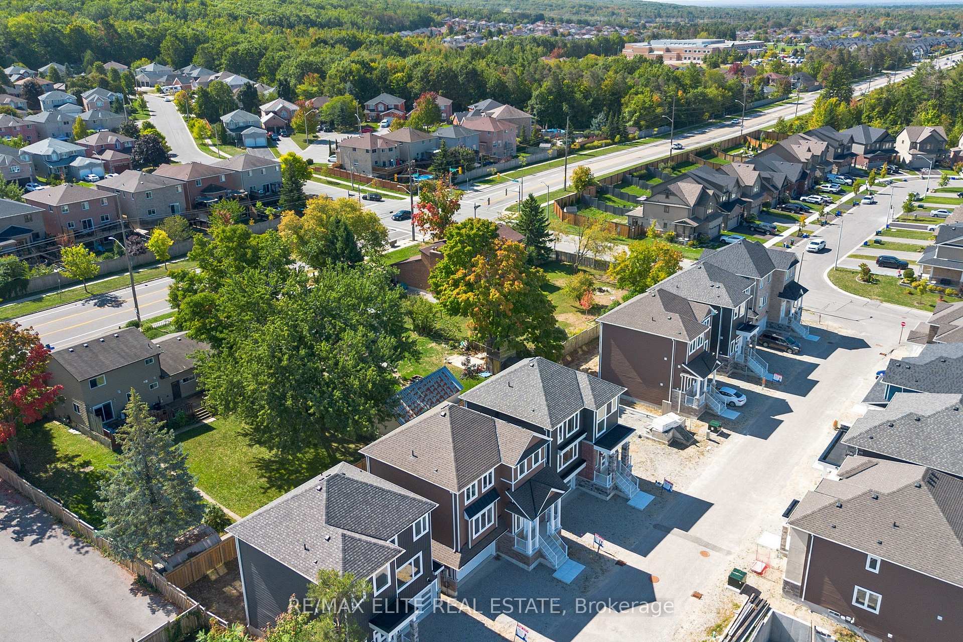 Photo 41 of lot 12 Hampton Lane, Barrie, Ardagh — HOMEH