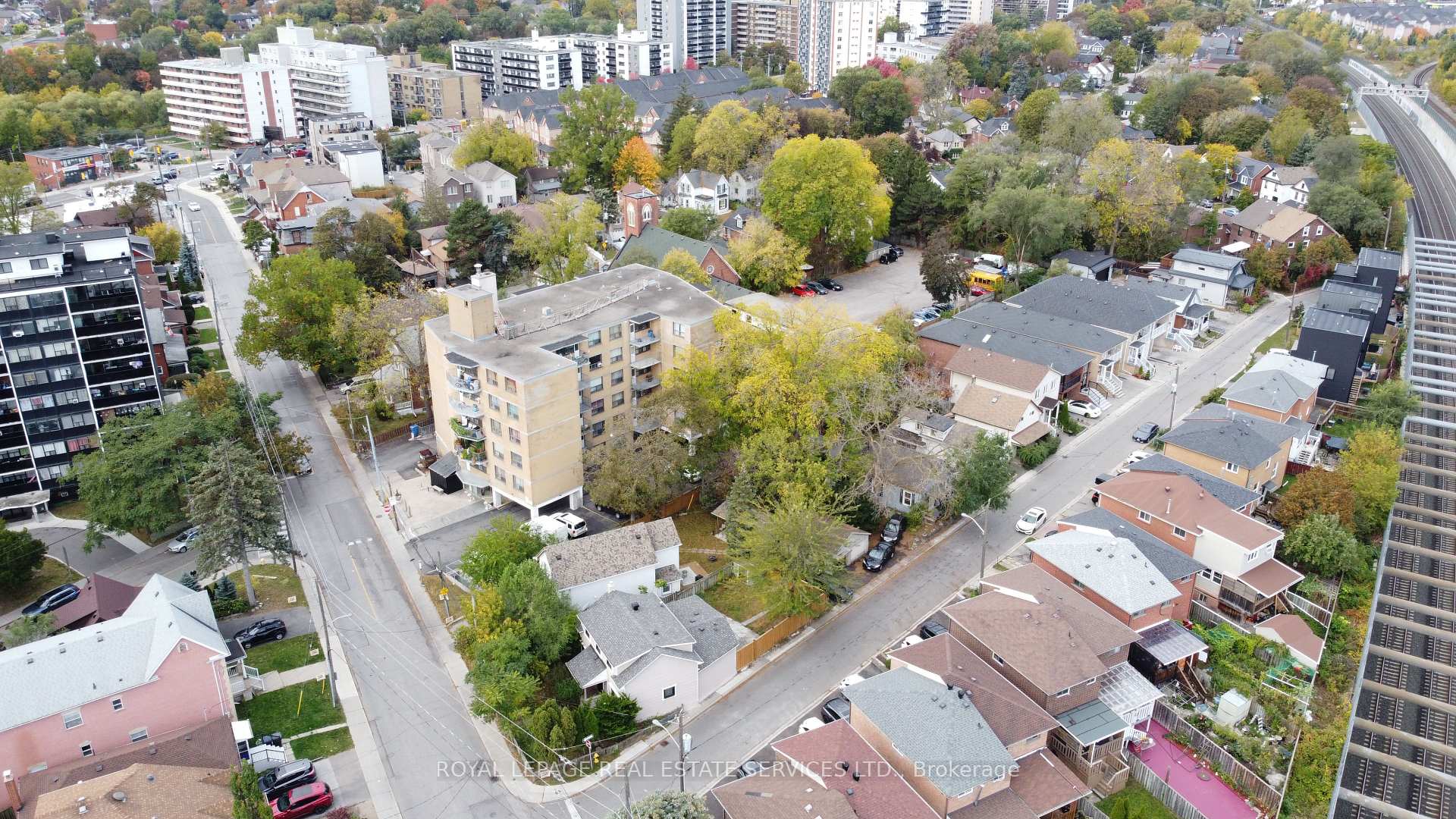 Photo 4 of 4 King George Road, North York, Weston — HOMEH