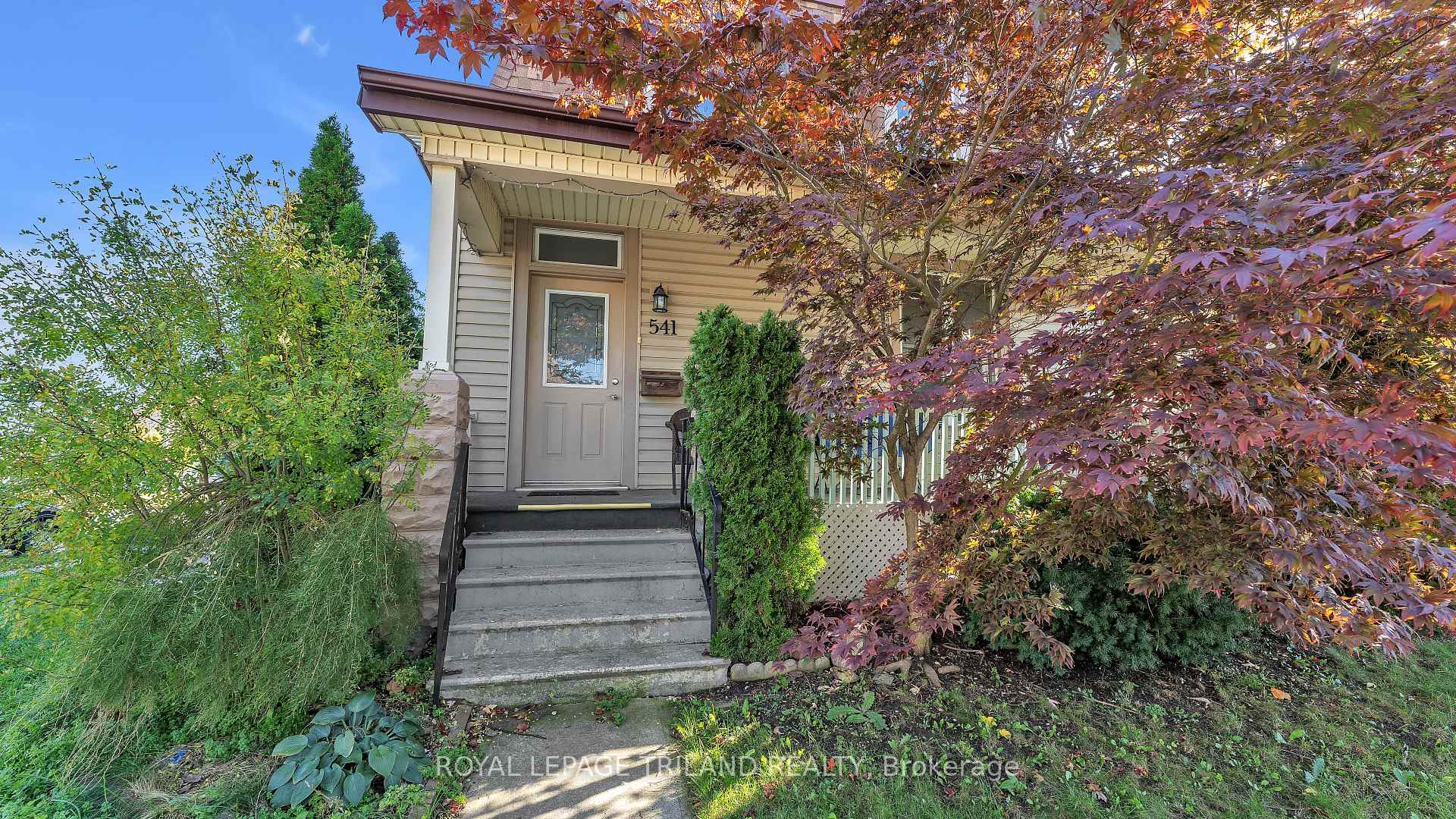 Photo 2 of 541 Nelson Street, London, East K — HOMEH