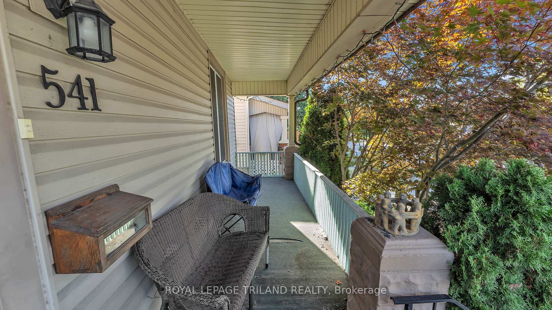 Photo 4 of 541 Nelson Street, London, East K — HOMEH