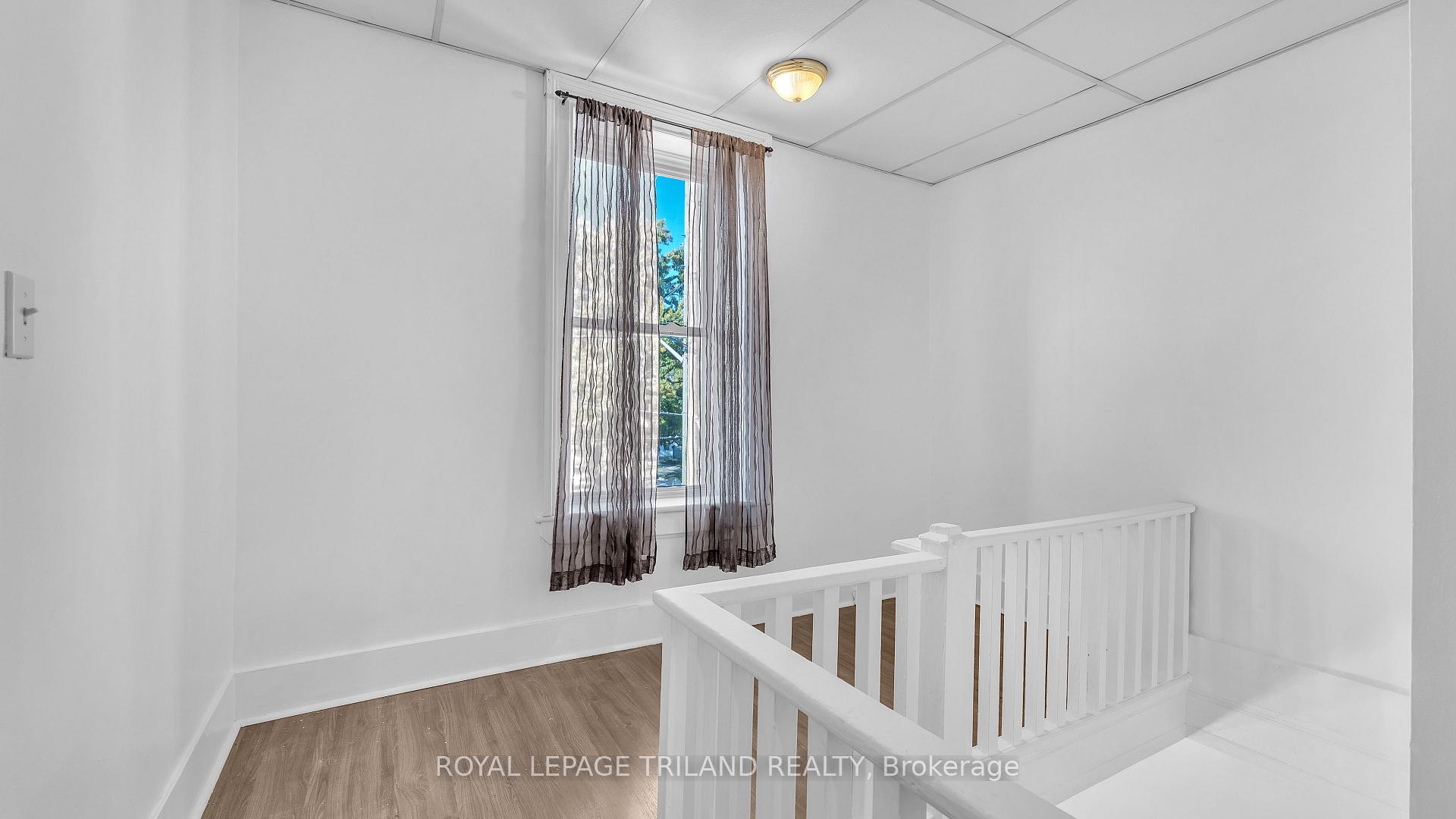 Photo 23 of 541 Nelson Street, London, East K — HOMEH