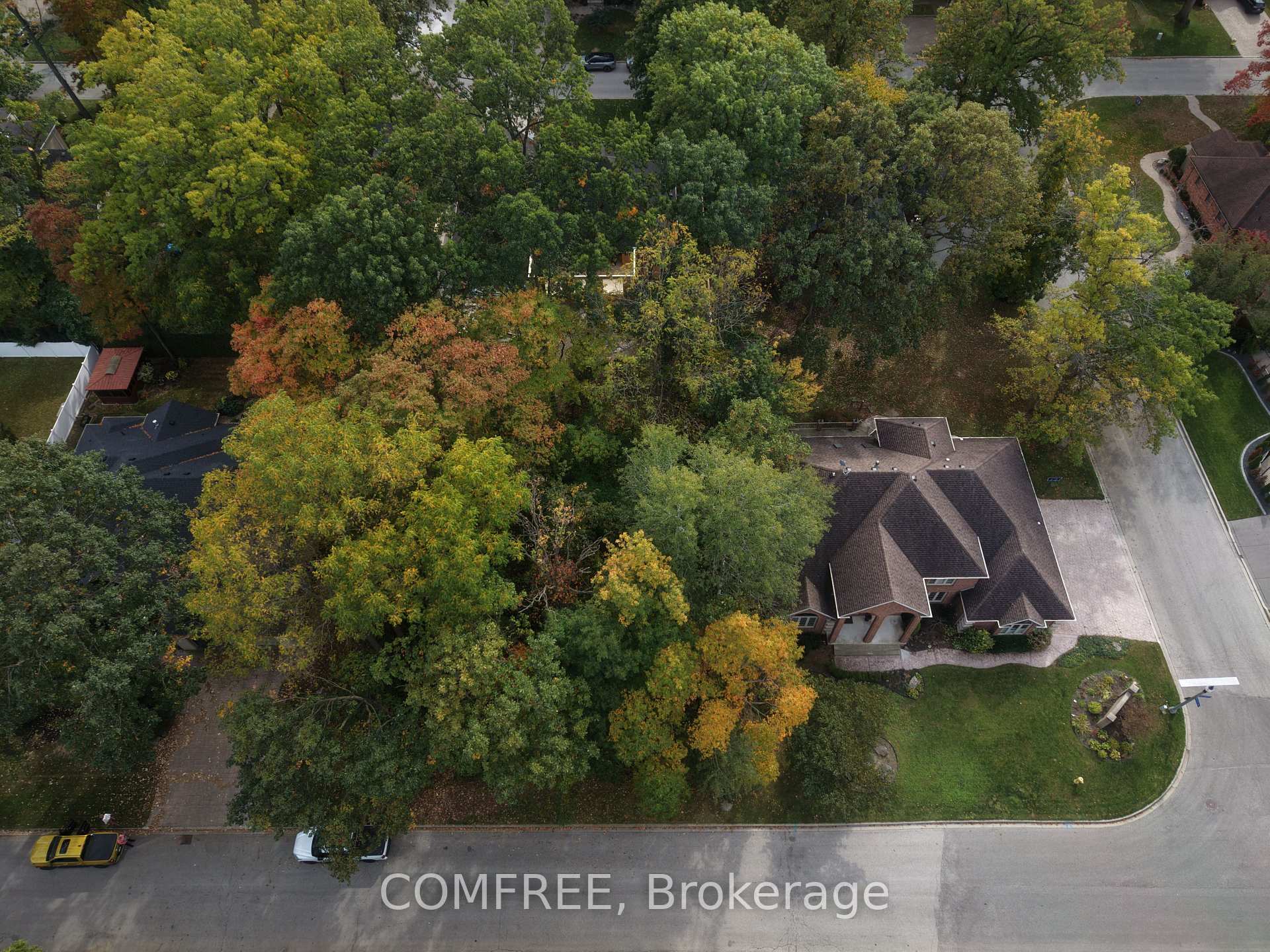 Photo 4 of 2215 Edgemore Avenue, LaSalle — HOMEH