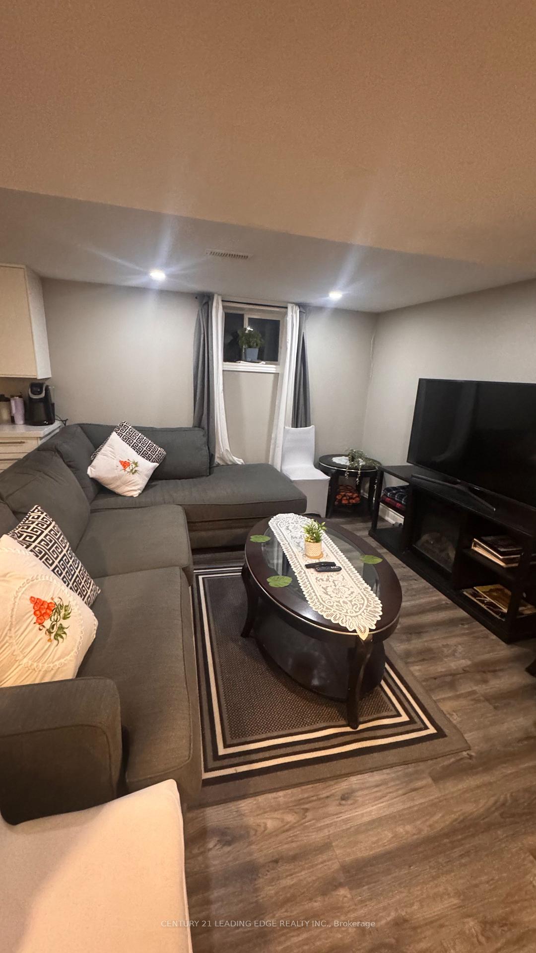 Photo 11 of 108 Crocus Drive, Scarborough, Wexford-Maryvale — HOMEH