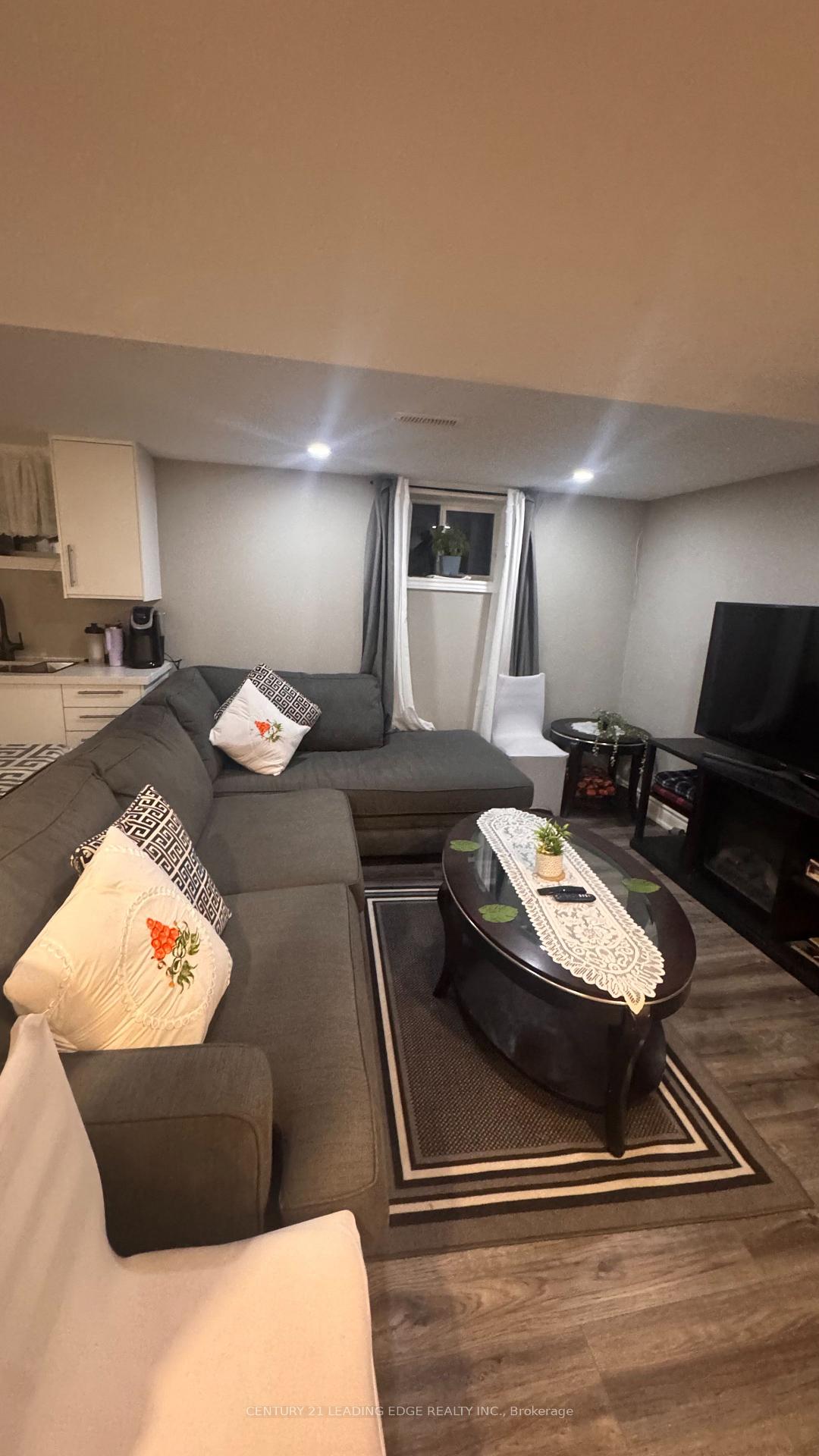 Photo 12 of 108 Crocus Drive, Scarborough, Wexford-Maryvale — HOMEH