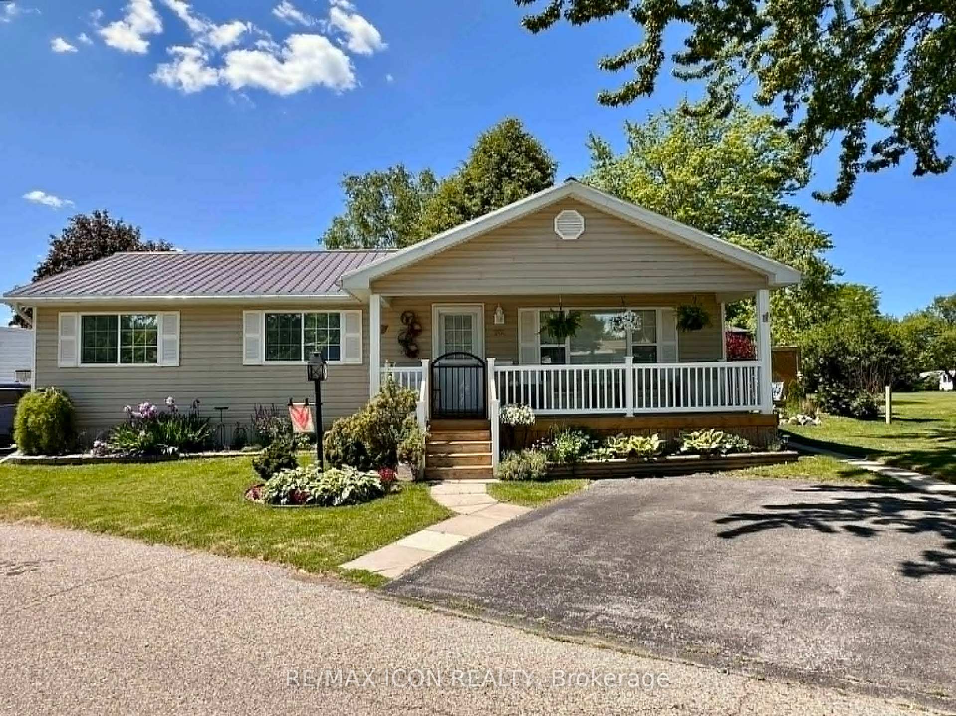 Photo of 201 Biltmore Drive