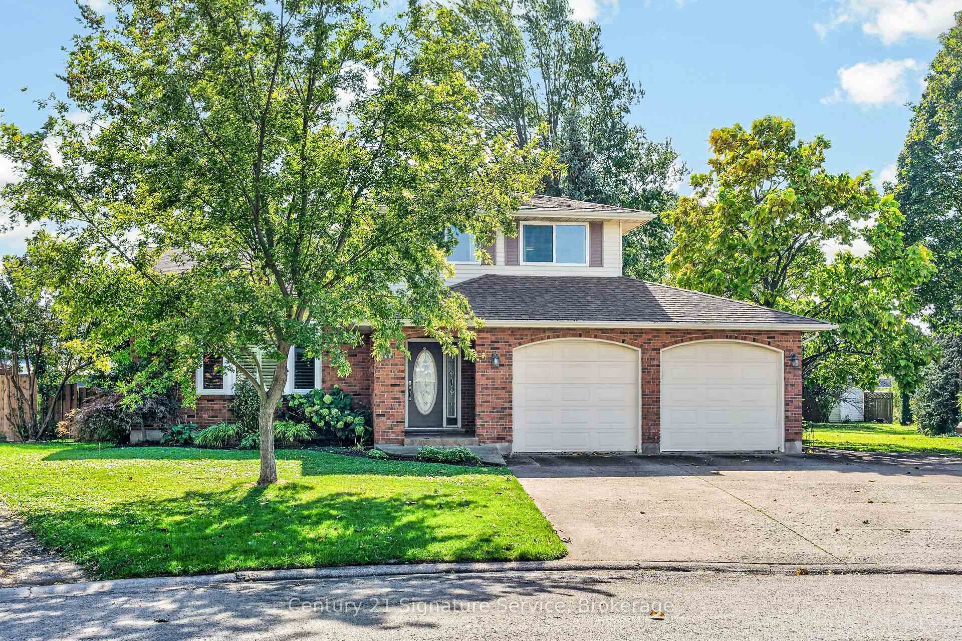 Photo 2 of 11 Fuller Crescent, Thorold, Confederation Heights — HOMEH