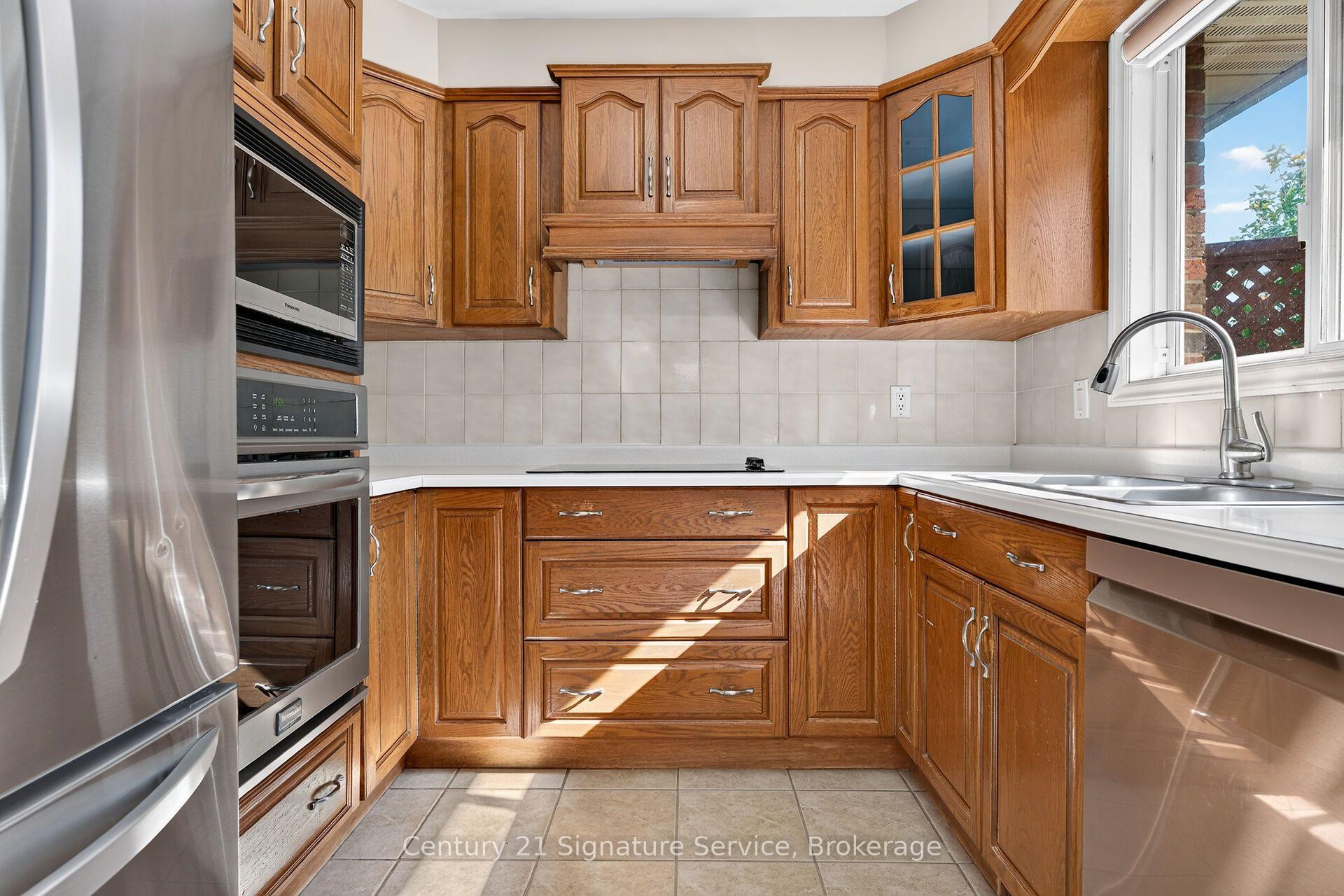 Photo 7 of 11 Fuller Crescent, Thorold, Confederation Heights — HOMEH